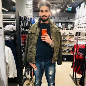 Meet your Posher, Amit